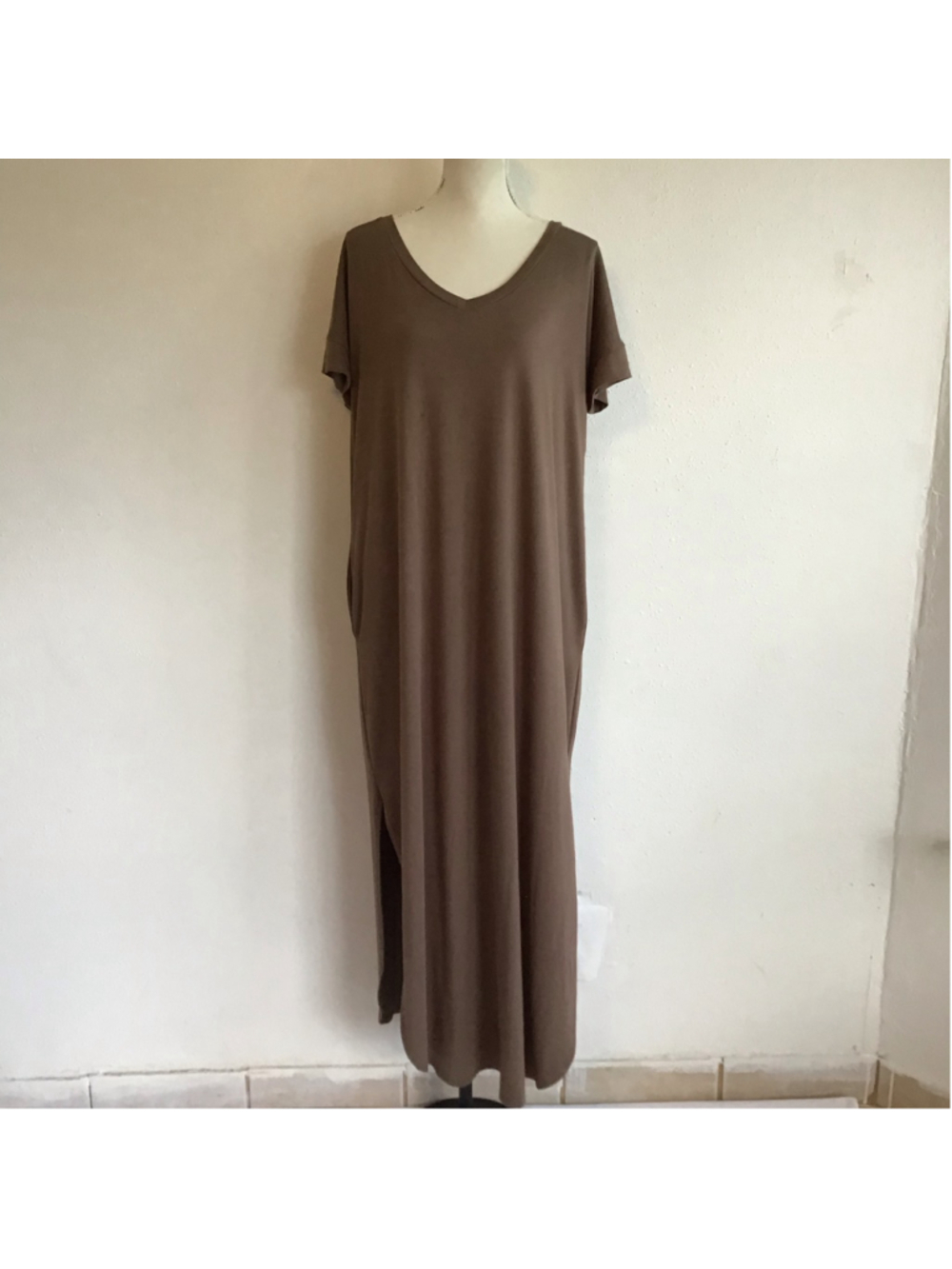 Zenana Women's So Comfortable Brown V-Neck Maxi Dress Size M